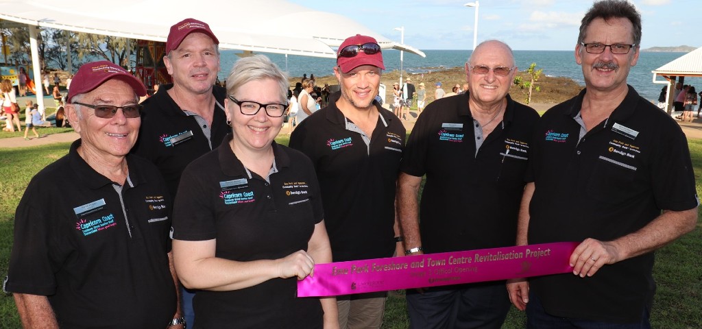 Six members of the board of Community Bank Emu Park and Yeppoon at the opening.